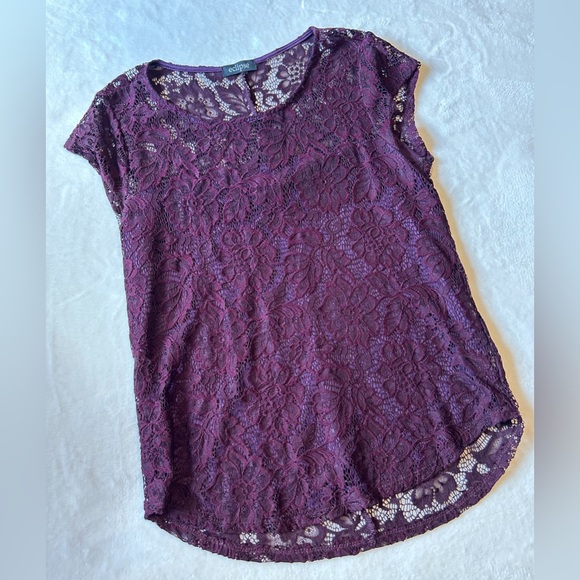 Women’s top - Picture 1 of 1